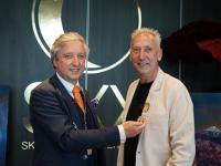 DJ & Producer Johan Gielen from Tiel knighted